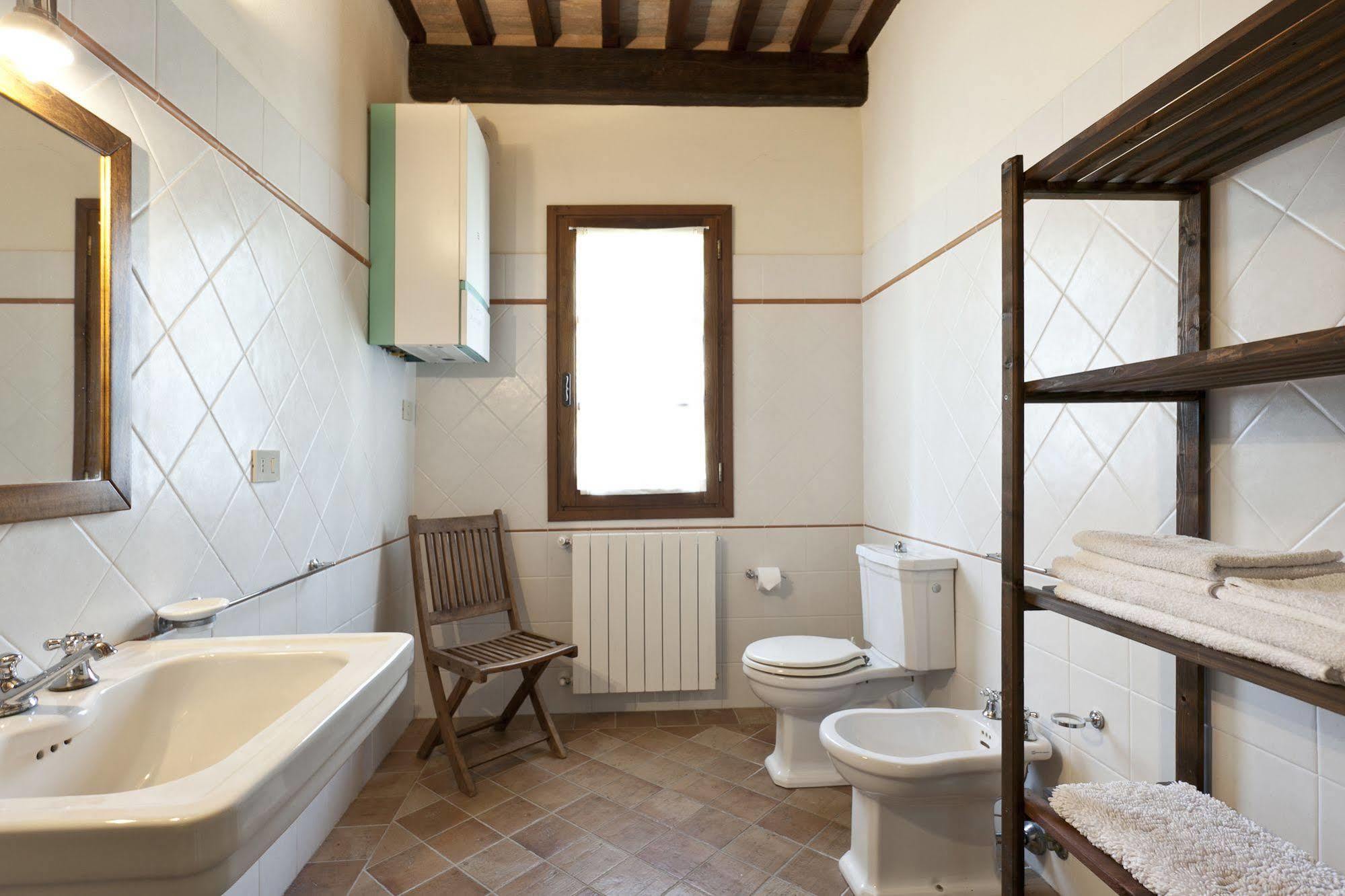 Casale Pundarika Guest House Riparbella Bagian luar foto