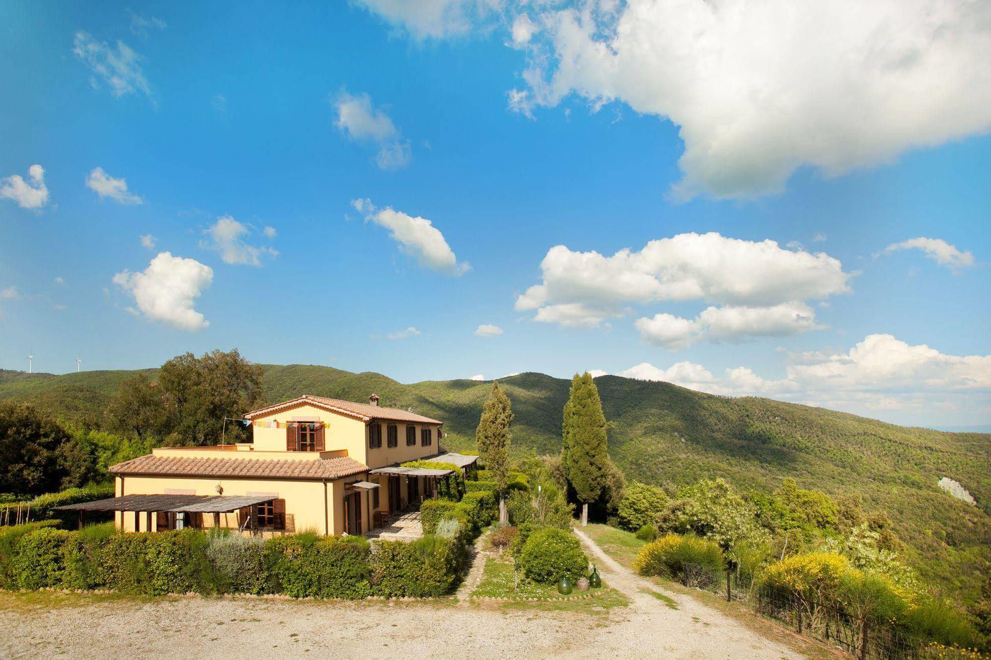 Casale Pundarika Guest House Riparbella Bagian luar foto