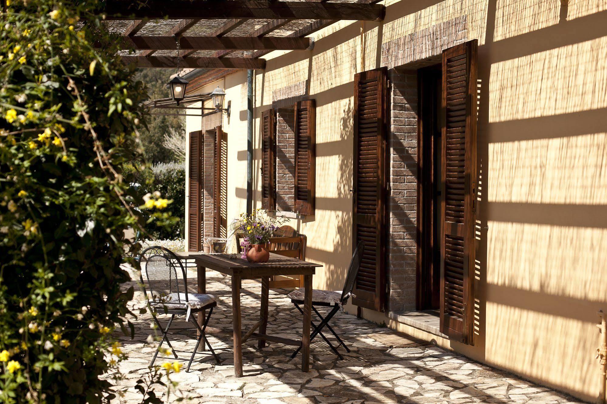 Casale Pundarika Guest House Riparbella Bagian luar foto