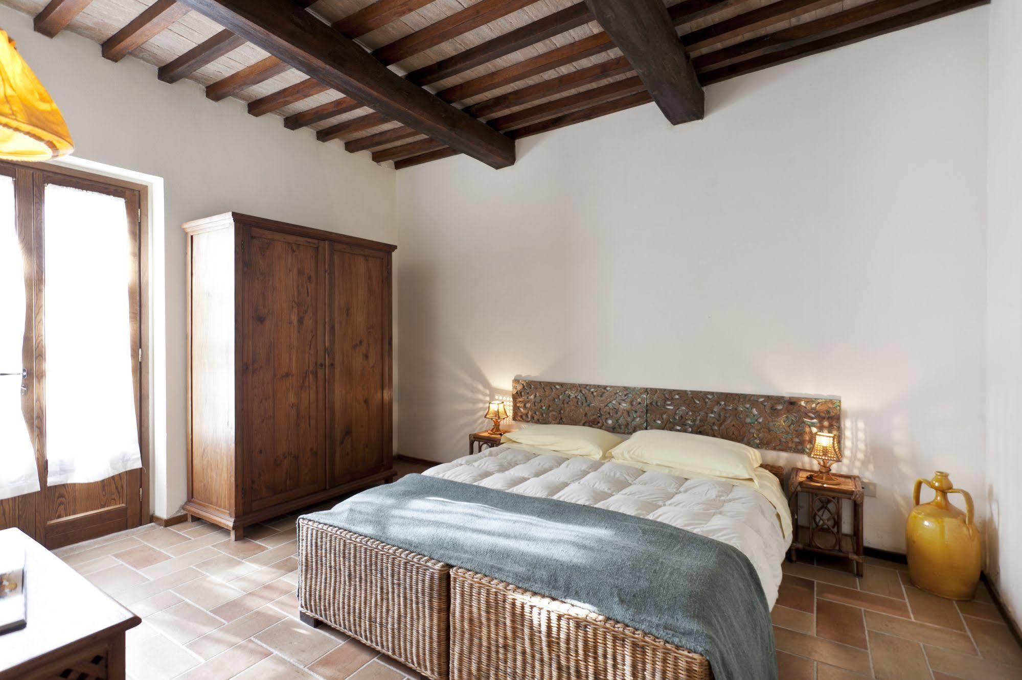 Casale Pundarika Guest House Riparbella Bagian luar foto
